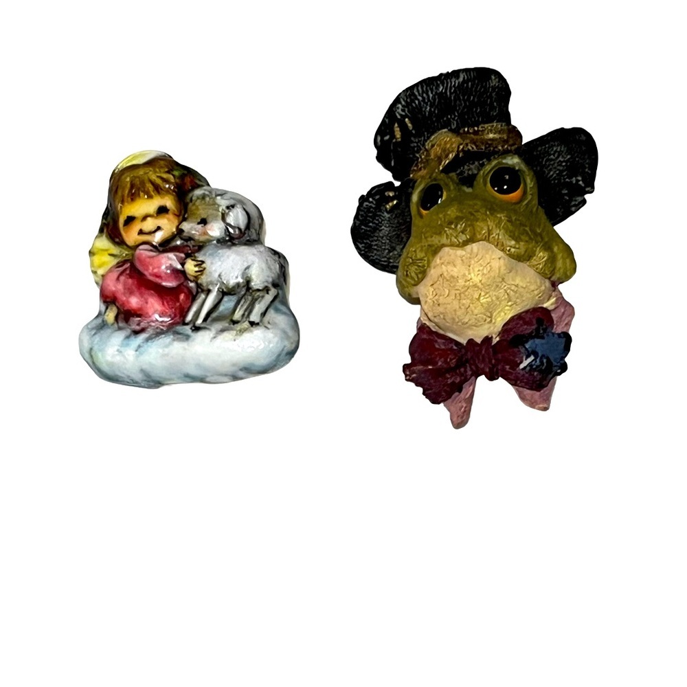 Hallmark Vintage Angel Baby Lamb Brooch Pin 70s & Boyds Folkwear Formal Frog pin